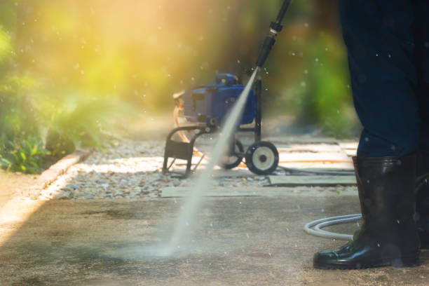 Best Sidewalk and Walkway Cleaning  in Leesburg, OH